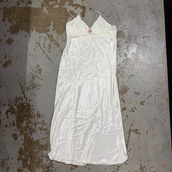 Vintage Cream Satin Chemise with Pink Accent - Picture 1 of 2